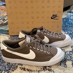 Nike Canvas Sneakers - men’s size 10